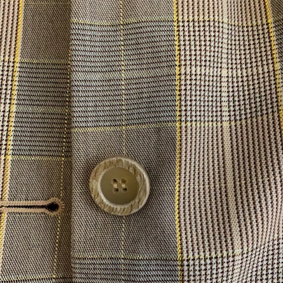 Allen Schwartz Woman’s Plaid Blazer . Size 8 - Picture 8 of 8